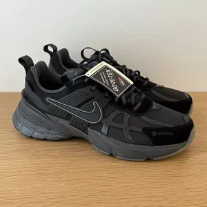 Nike V2K Run Gore-Tex Shoes sneakers Black Iron Grey FZ2622-001 Women's 7 NEW