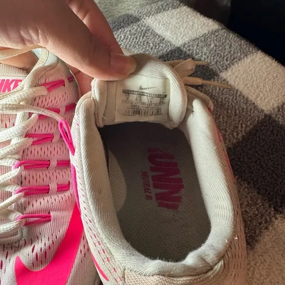Nike Women's Air Max Pink Sneakers