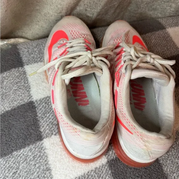 Nike Women's Air Max Pink Sneakers