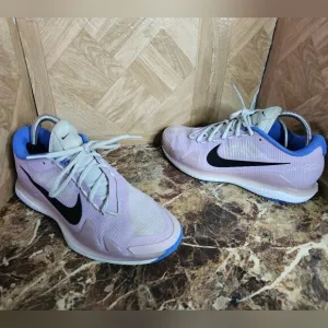 Nike women's Air Zoom Vapor pro hc tennis shoes size 8.5.     289
