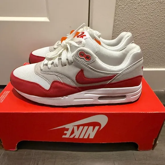 Nike Women's Athletic Shoes - Red and White
