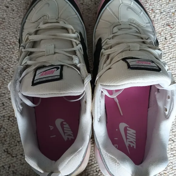 Nike! Women's Pink and Black Sneakers