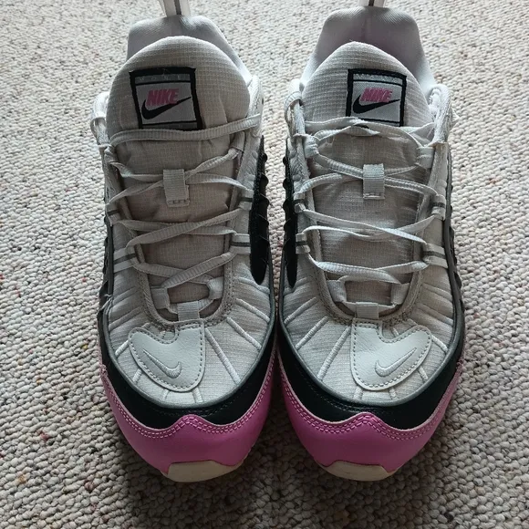 Nike! Women's Pink and Black Sneakers