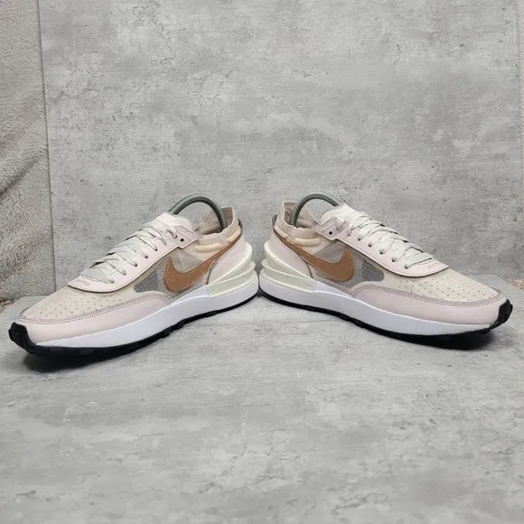 Nike Womens Running Shoes Size 8.5 Low Pink Copper Waffle One Lace Up Sneakers
