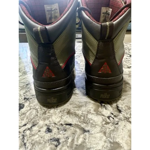 NIKE WOODSIDE  Green &amp; Brown Leather  Waterproof Duck Boots Kids 6.5Y /8Wmns