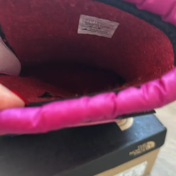 NORTH FACE Alpenglow IV Waterproof boots Youth sz5 Cabaret PINK