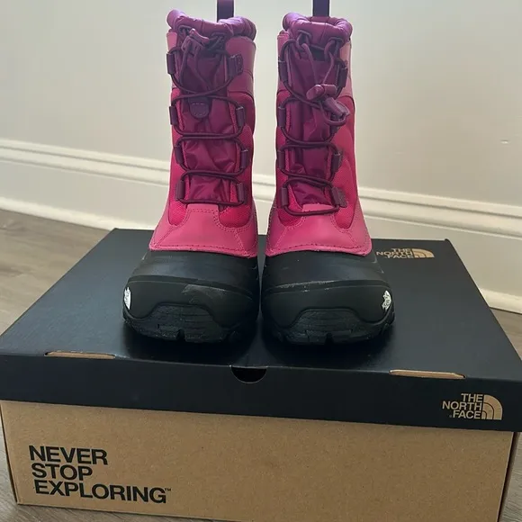 NORTH FACE Alpenglow IV Waterproof boots Youth sz5 Cabaret PINK