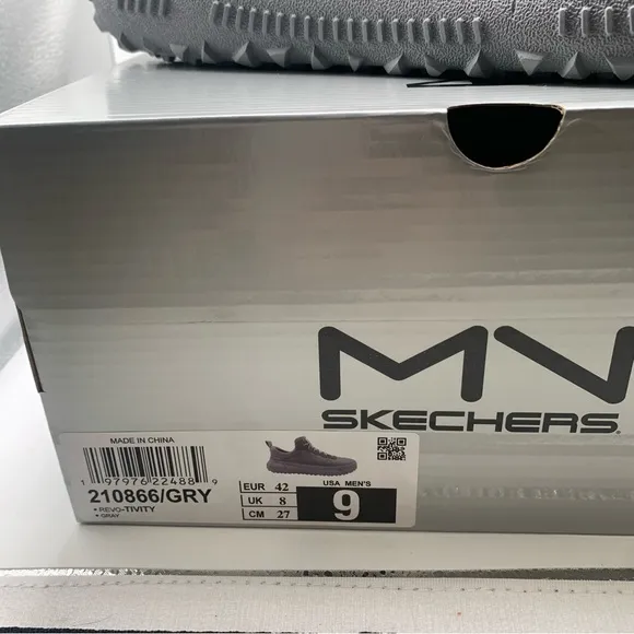 NWB Skechers Men's Mark Nason Revo Tivity Sneaker size 9