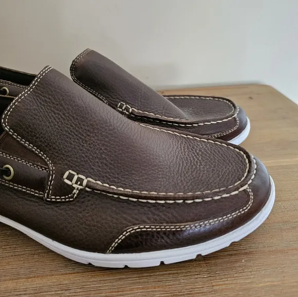 NWOB COLE HAAN Nike Air Sail Men's Brown Leather Slip-On Boat Shoes