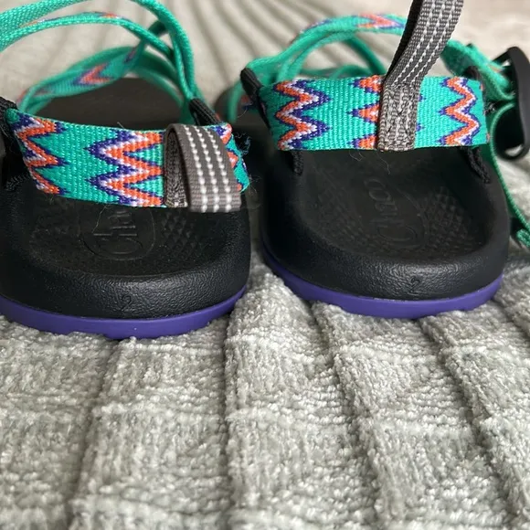 NWOT Chaco Green and Black Outdoor Sandals