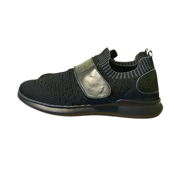 NWOT Men’s Black Propét Travelbound Strap Walking Shoes Sz 12