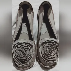 NWOT SPRING STEP L’ARTISTE SHOES SIZE 39