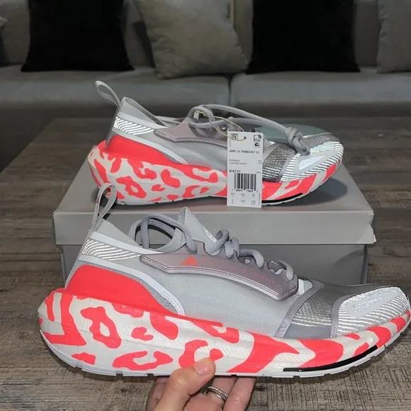NWT Adidas by Stella McCartney Ultraboost Light Shoes IE8721