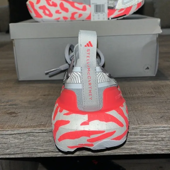 NWT Adidas by Stella McCartney Ultraboost Light Shoes IE8721