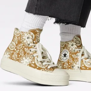 NWT Converse Chuck Taylor All Star Lift Hi Women’s Shoes