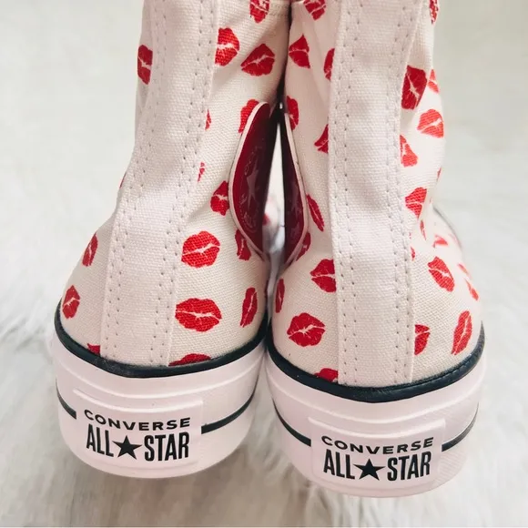 NWT Converse ID Chuck Taylor All Star Women’s Shoes