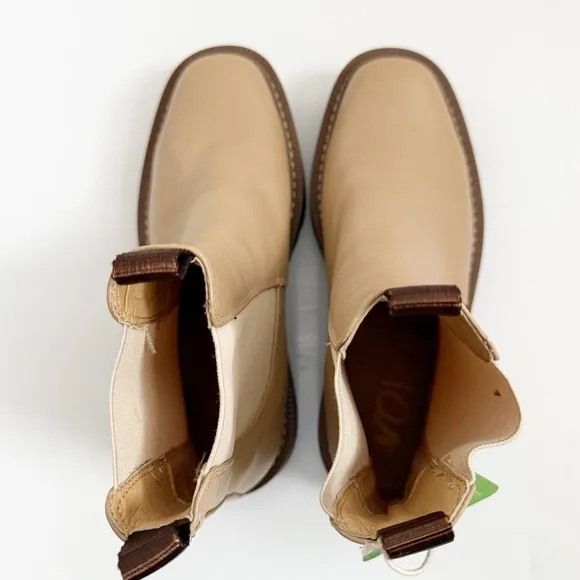 NWT Sam Edelman Sesame Cream Color Laguna Chelsea Boot Waterproof Ankle Boots