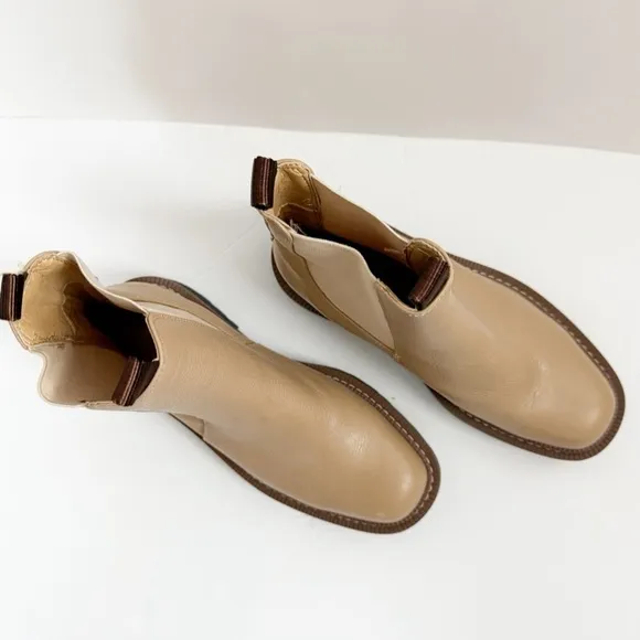 NWT Sam Edelman Sesame Cream Color Laguna Chelsea Boot Waterproof Ankle Boots
