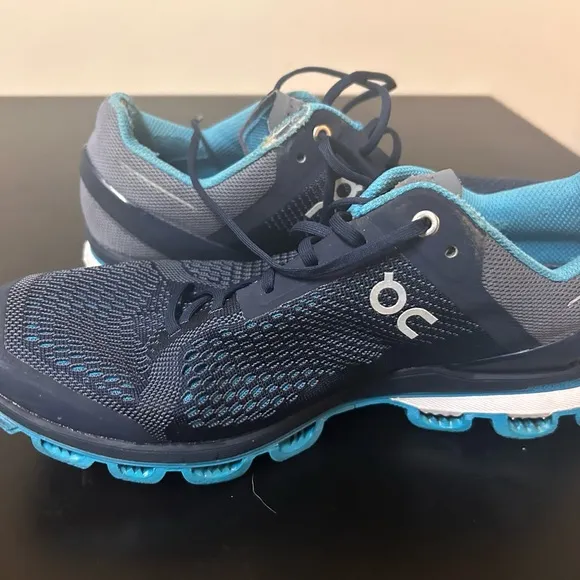 On Cloud Shoes Mens Size 8 Cloudsurfer Running Sneaker Blue Mesh Workout Active