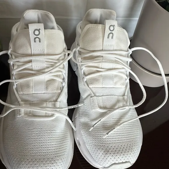 ON CLOUD WOMEN RUNNING size w6