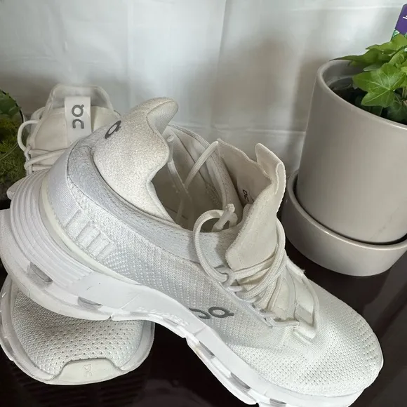 ON CLOUD WOMEN RUNNING size w6