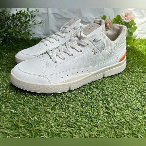 ON W THE ROGER CENTRECOURT size 8.5 new White/ Sienna$229.95