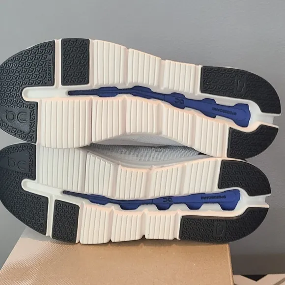 On Cloudrift (Undyed White/Cobalt) Men's Shoes Size 9