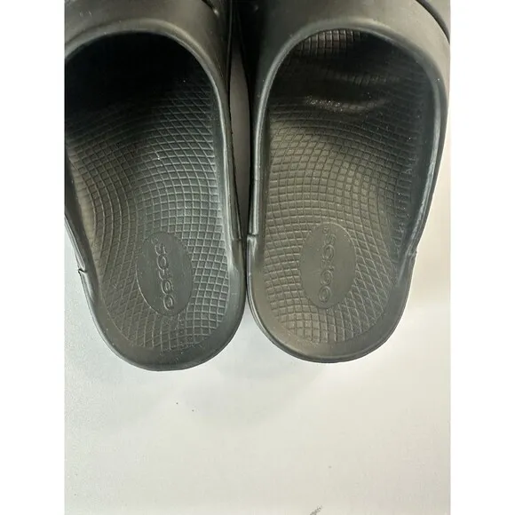 Oofos Ooahh Unisex Black Recovery Slip On Slides Lightweight Sandals M8 W10 NWOT