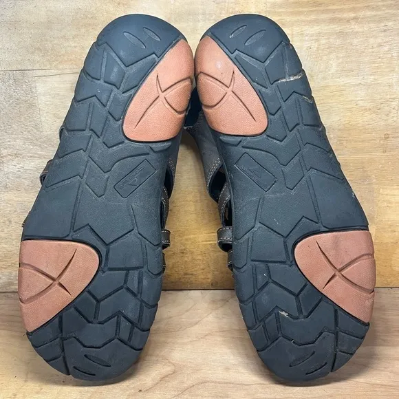 Ozark Trail Mens Size 11 Faux Leather Closed Toe Outdoor Sandals Brown Orange