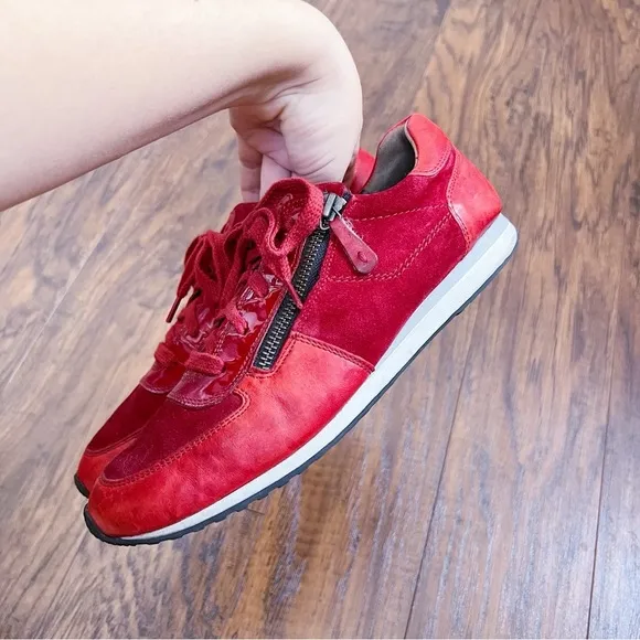 Paul Green • Sandy Sneaker red leather suede Super Soft trainer zip laceup