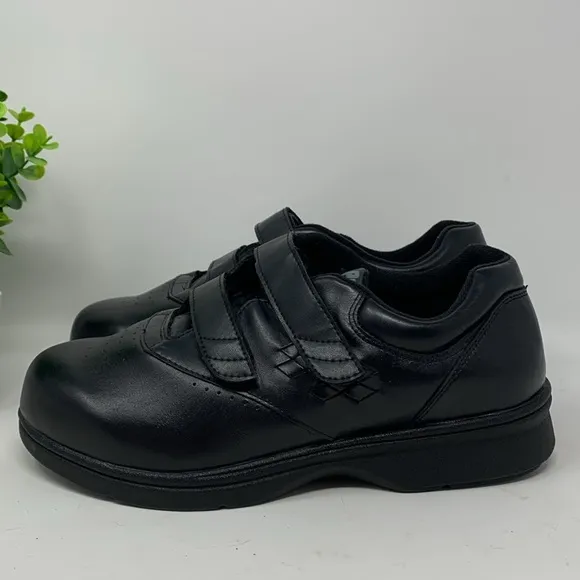 Propet Black Vista Walker Strap Walking Shoes - Size 10.5