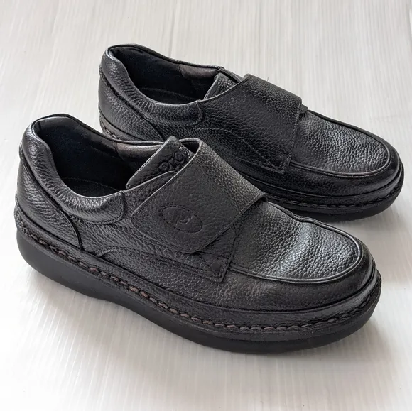 Propet Men's Brown Leather Shoes