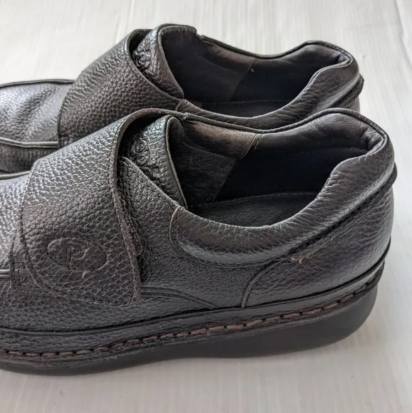 Propet Men's Brown Leather Shoes