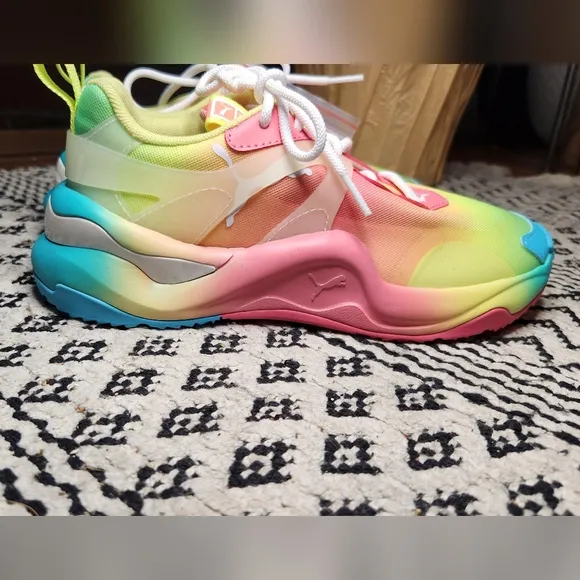 Puma tie-dye rise movement tennis shoes