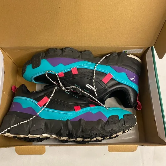 Puma TRAILFOX OVERLAND FRESH Black and Teal Sneakers SIZE 11.5