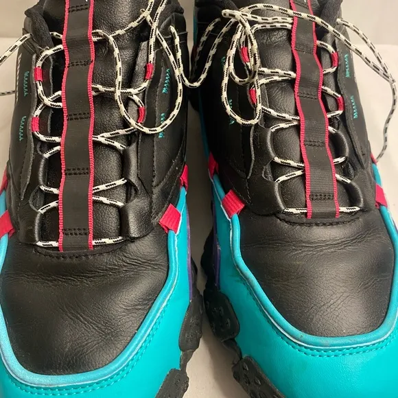 Puma TRAILFOX OVERLAND FRESH Black and Teal Sneakers SIZE 11.5