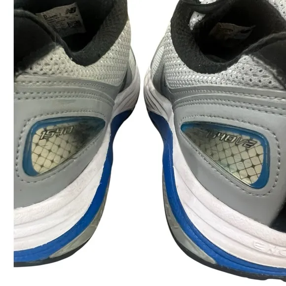 RARE New Balance Men 1540V2 M1540SB2US 8.5 2E Silver Blue Walking Shoes C7