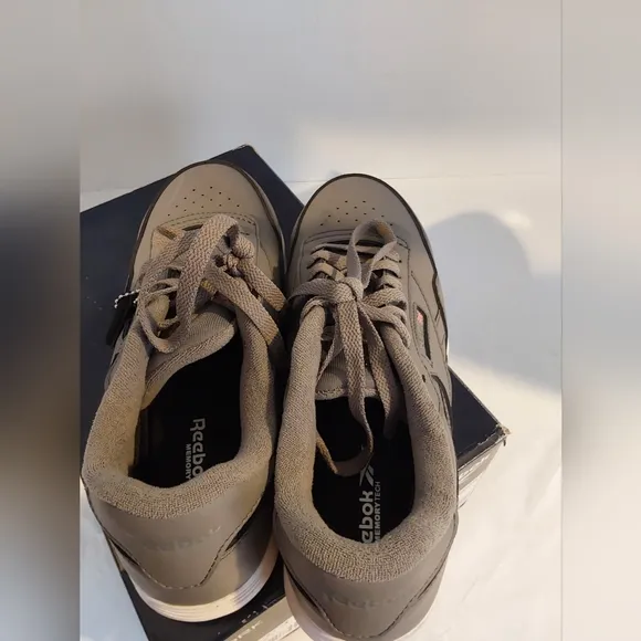 Reebok Men's Gray Sneakers 8M