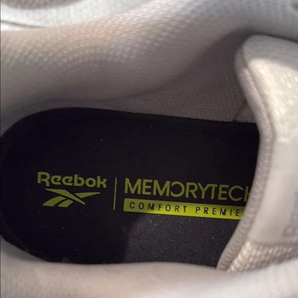 Reebok Men's White Athletic Shoes sz 10 1/2
