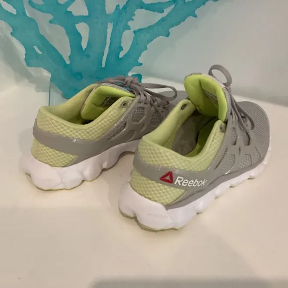 Reebok Mesh Running Sneaker Gray Neon Green Women's Shoes sz 6.5 New