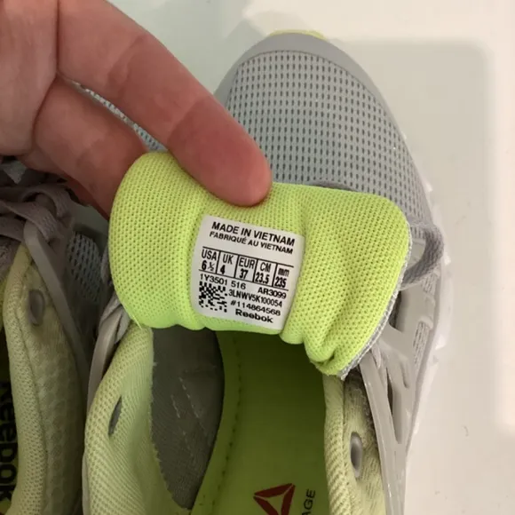 Reebok Mesh Running Sneaker Gray Neon Green Women's Shoes sz 6.5 New