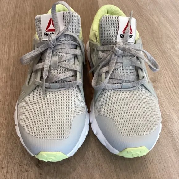 Reebok Mesh Running Sneaker Gray Neon Green Women's Shoes sz 6.5 New