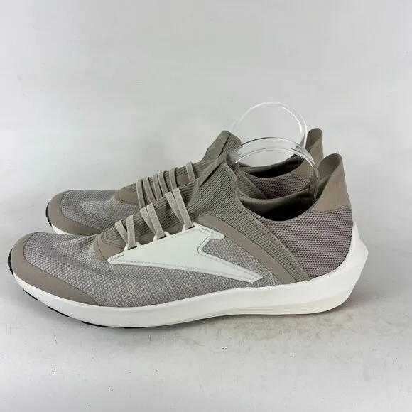 Reebok Run Sneakers Men's 9 Brown White Slip-On Low Top Running Athletic Shoes
