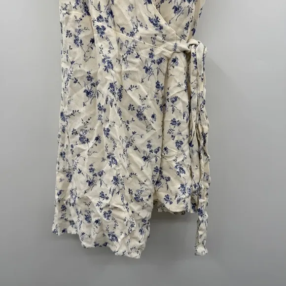 Reformation Ellwood Short Sleeve Wrap Mini Dress in Sinead White Blue Floral M