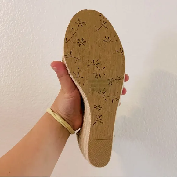 Report Women's Tan Ankle Strap Wedge Sandals Size 7