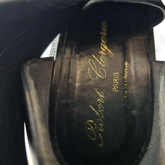 Robert Clergerie Paris Elegant Black Leather Chan Pump Shoes Womans Size 8.5