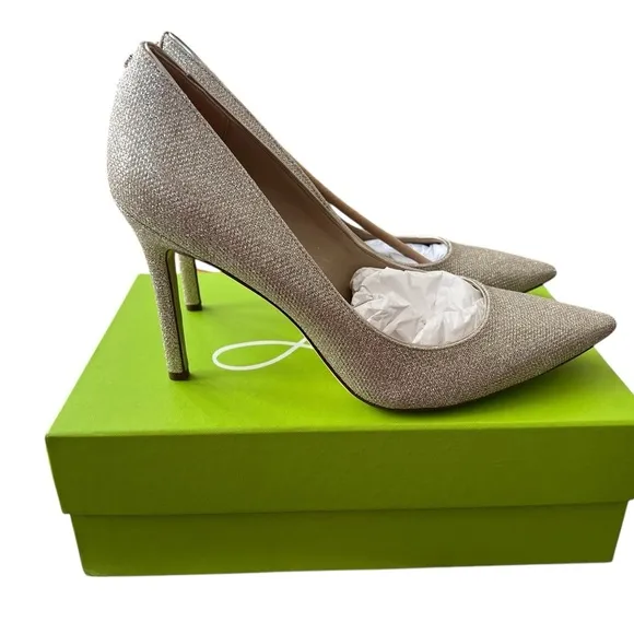 Sam Edelman Women’s Hazel Pointed Toe Pumps in Gold Mesh in size 11