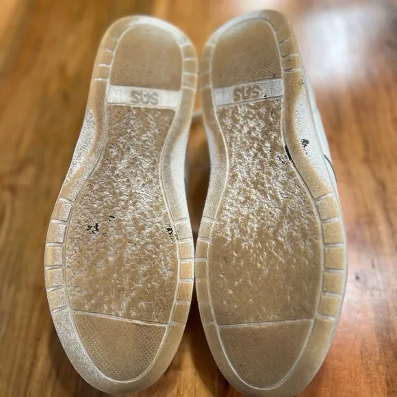 SAS “Free Time” walking shoes size 8M in GUC