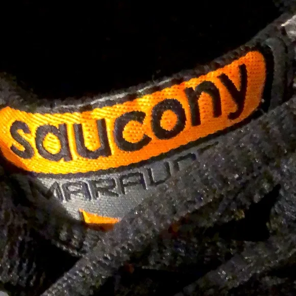 SAUCONY RUNNING SHOES
