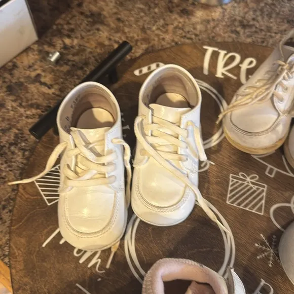 Set of four vintage baby shoes size 4